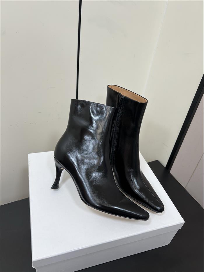 2025112817433110 390